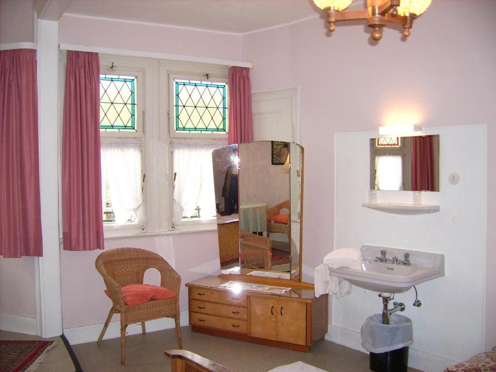 Pension Haus Weller بوبارد الغرفة الصورة